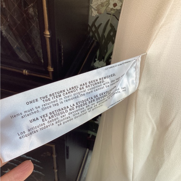 Dress The Population Iris Gown. B20 - Picture 13 of 15